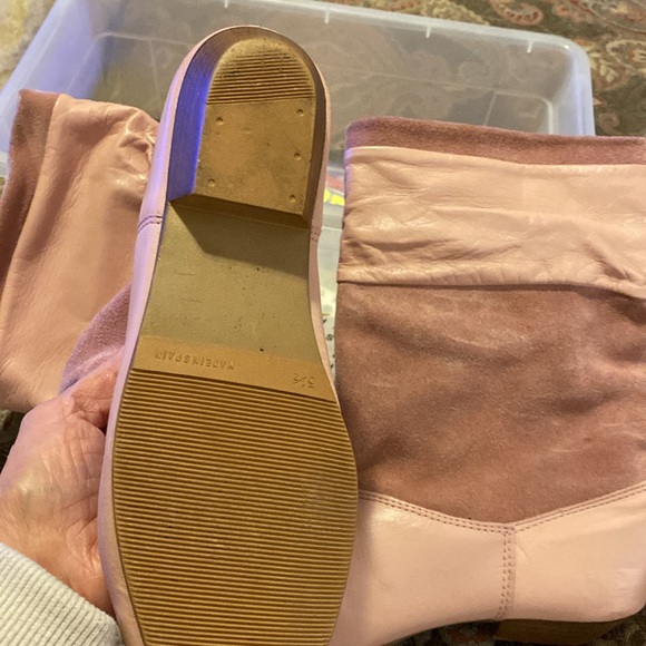 Boots - Picture 2 of 8